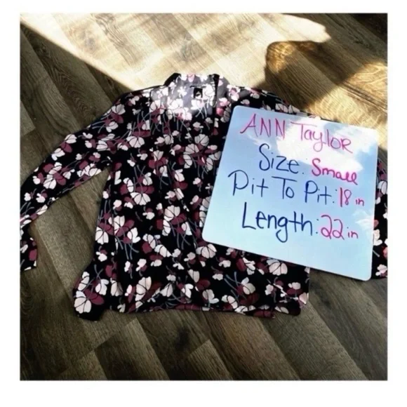 ANN TAYLOR Black Floral Blouse - Picture 6 of 7